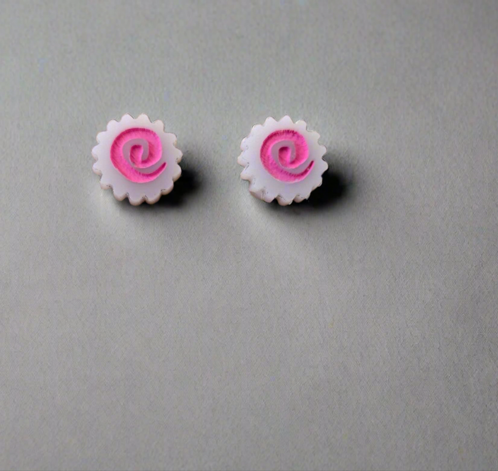 Narutomaki Studs